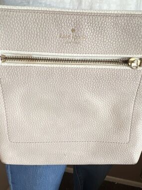 kate spade new york Pebbled Shoulder Bag Beige Zipper Adjustable Strap